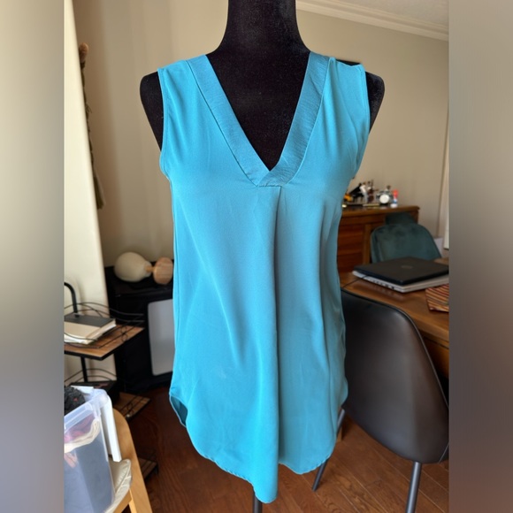 Teal colored long sleeveless H&M shirt - Picture 1 of 6
